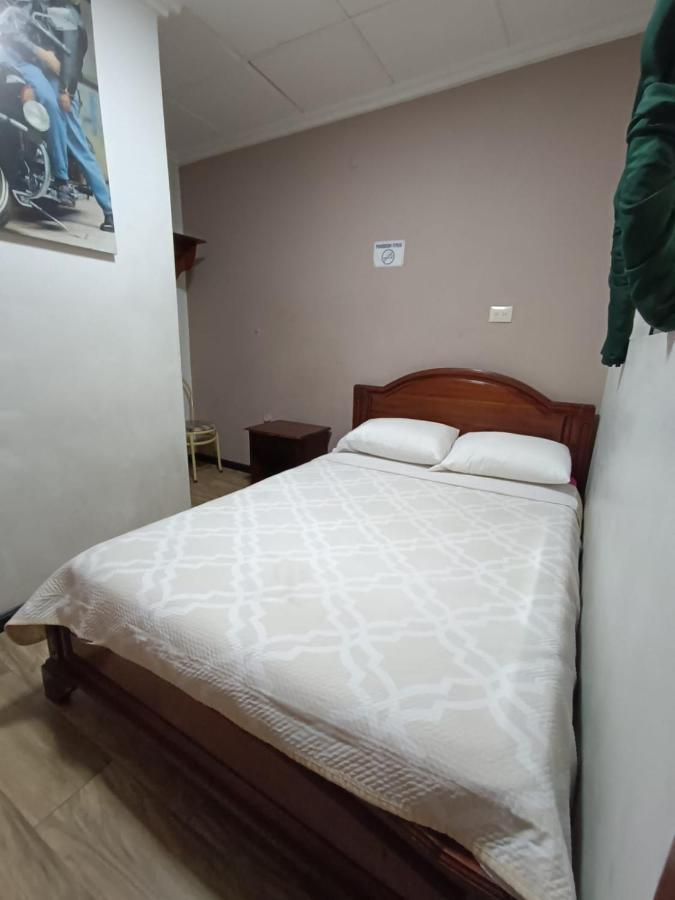Hostal Alborada Cuenca Extérieur photo